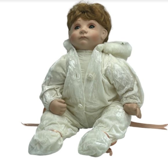 Kay McKee World Gallery Limited Katie Porcelain Collectible Doll Home Display - Picture 16 of 16